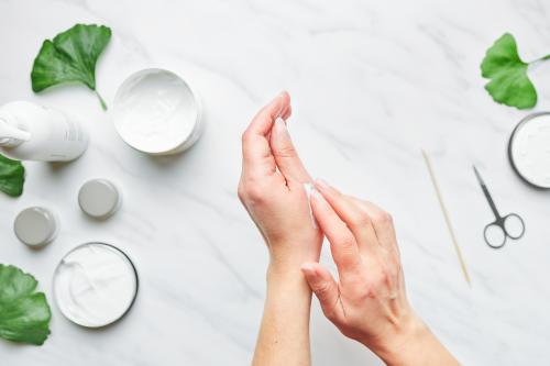 Какие питательные вещества необходимы для эффективного подтягивания рук посл.  Домашний уход за руками