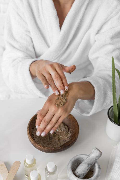 Какие питательные вещества необходимы для эффективного подтягивания рук посл.  Домашний уход за руками