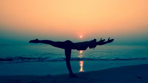 Что такое вечерняя йога и какие ее преимущества для начинающих. Сравнение утренней и вечерней йоги