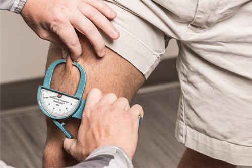 Как можно измерить прогресс в сжигании подкожного жира у мужчин. Методы измерения процента жира в теле