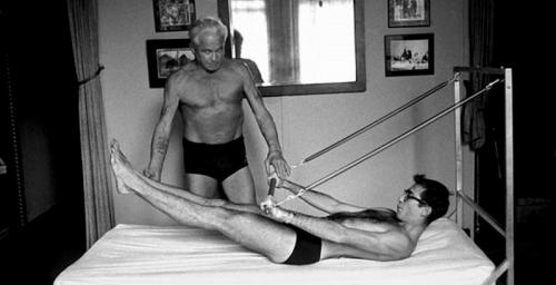 Как цитаты Джозефа Пилатеса могут повлиять на ментальное состояние человека. Уроки Пилатеса