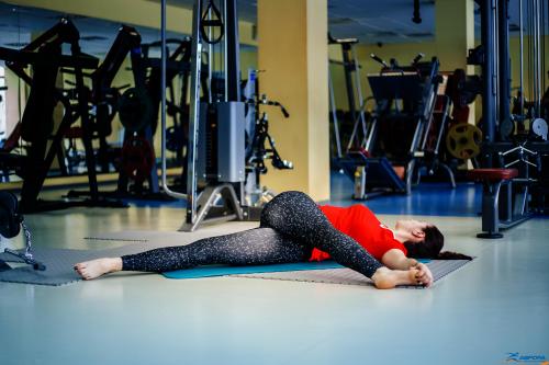 Какие позы можно использовать для расслабления мышц после тренировки. 10 упражнений на растяжку, которые всегда нужно делать после тренировки!